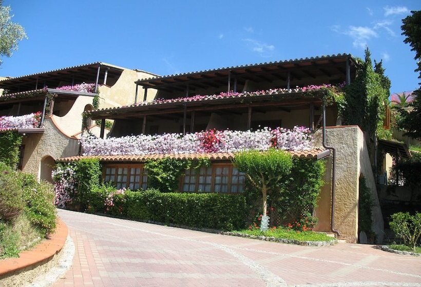 ホテル Villaggio L  Olivara