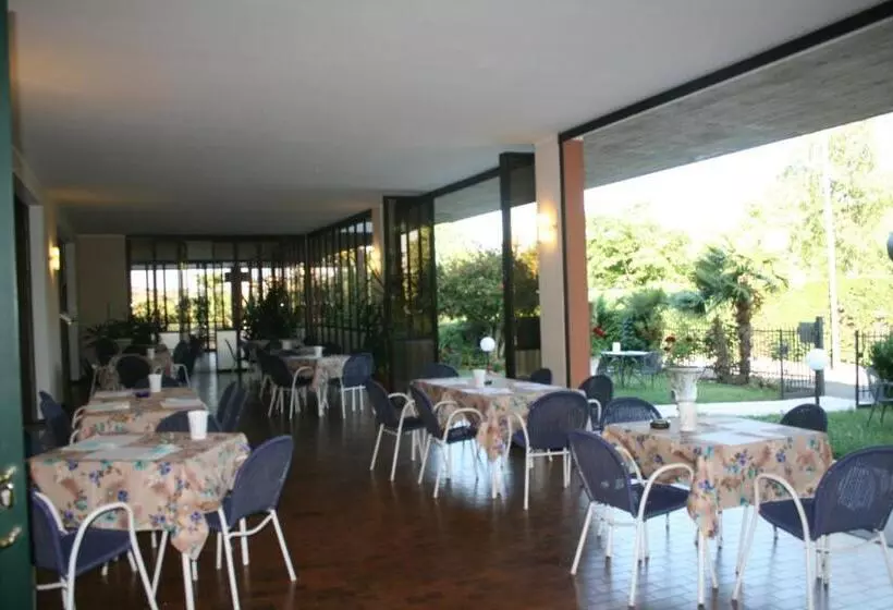 Residence Miralago Rooms & Apartments