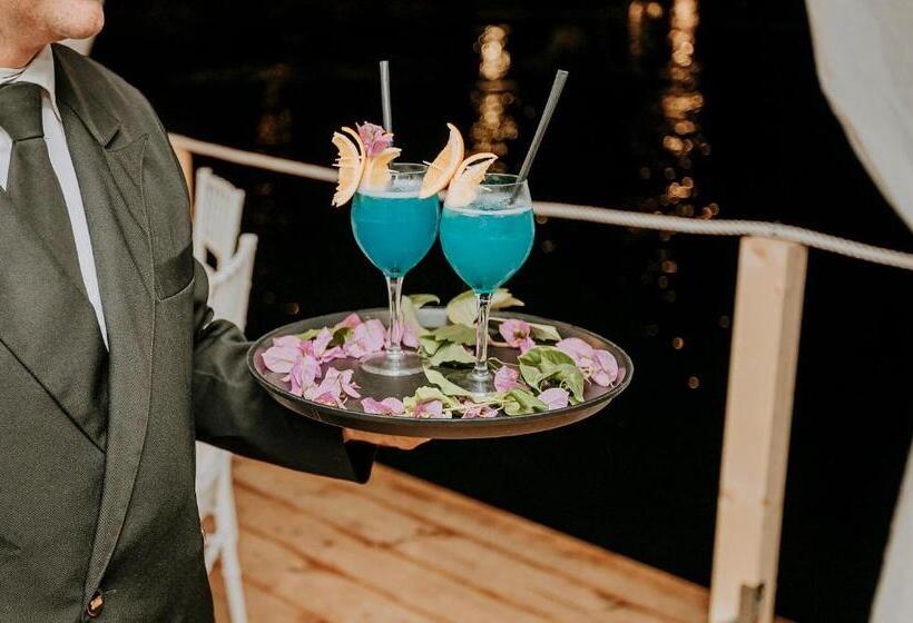 Strand Hotel Delfini