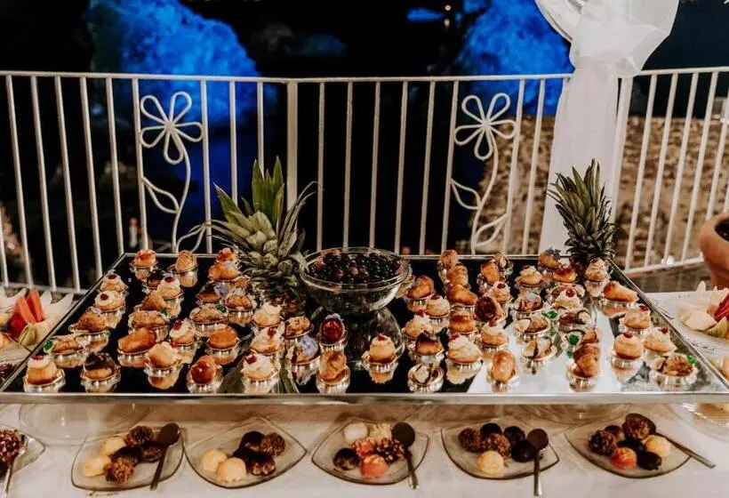 Strand Hotel Delfini