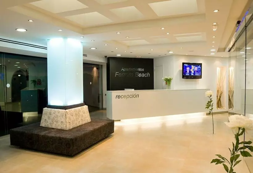 Aparthotel Ferrera Beach