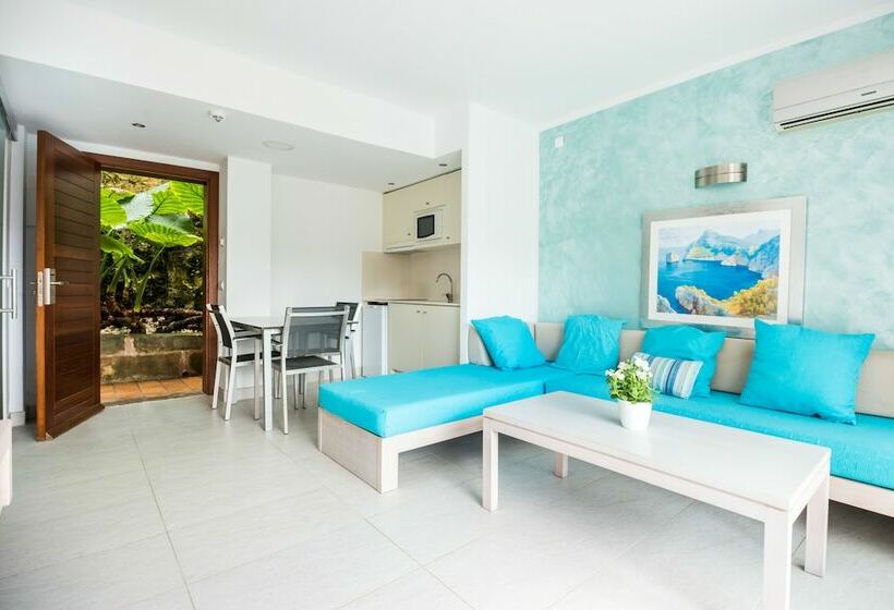 Aparthotel Ferrera Beach