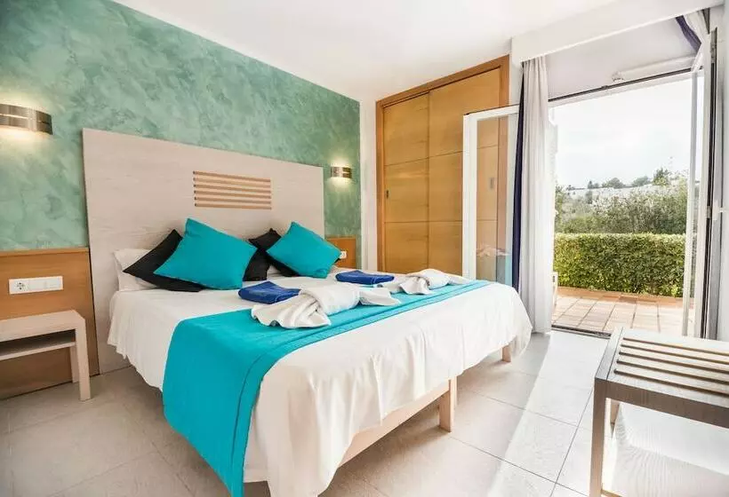 Aparthotel Ferrera Beach