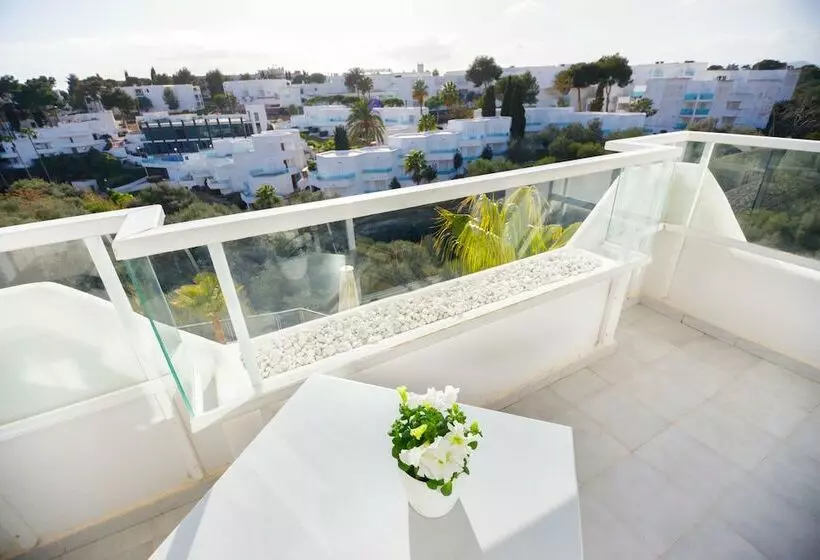 Aparthotel Ferrera Beach