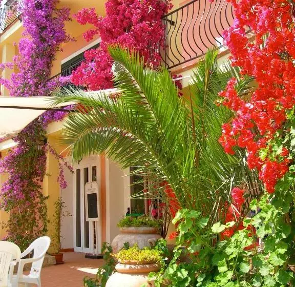 Domus De Janas Sul Mare