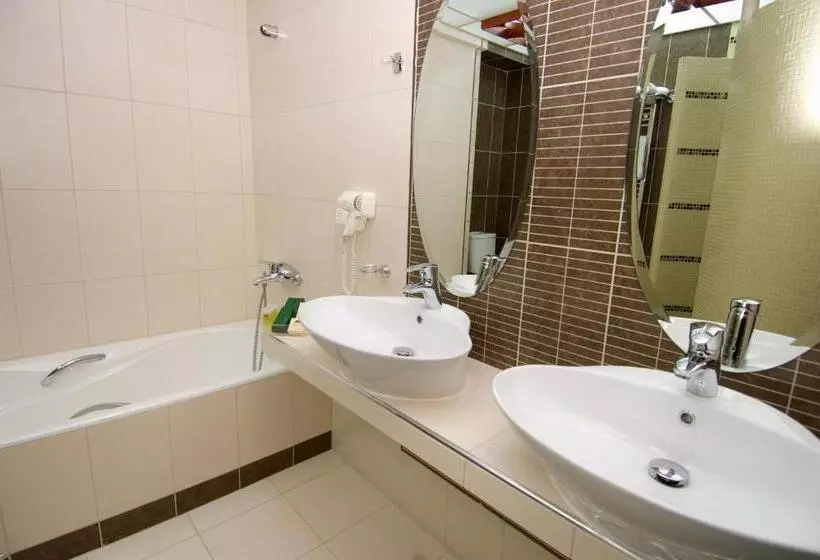 فندق Aiges Melathron