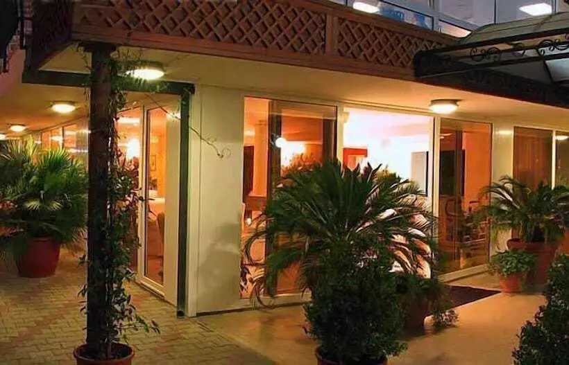 בית מלון כפרי B&b Montecarlo