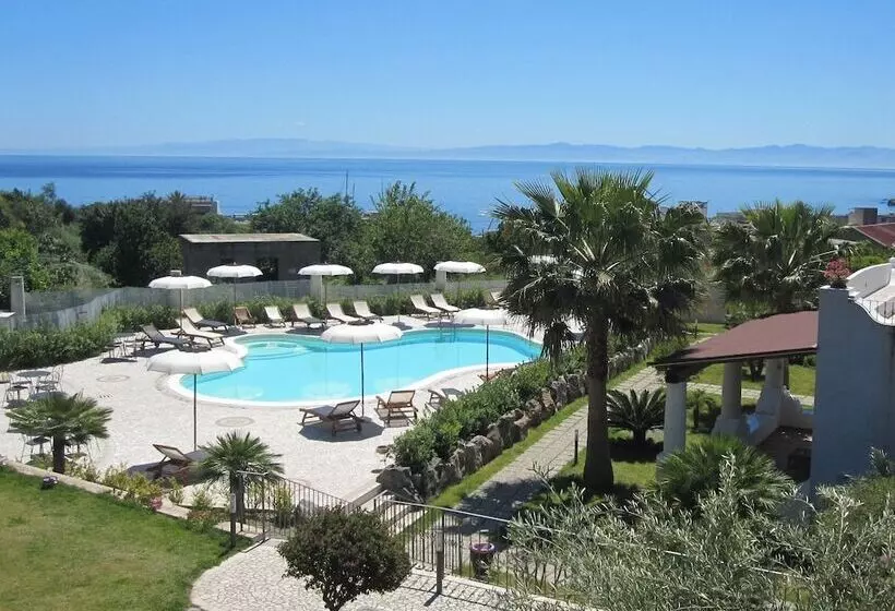 Отель Bougainville