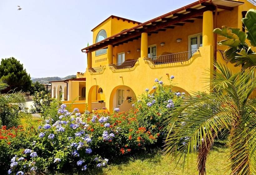 Отель Bougainville