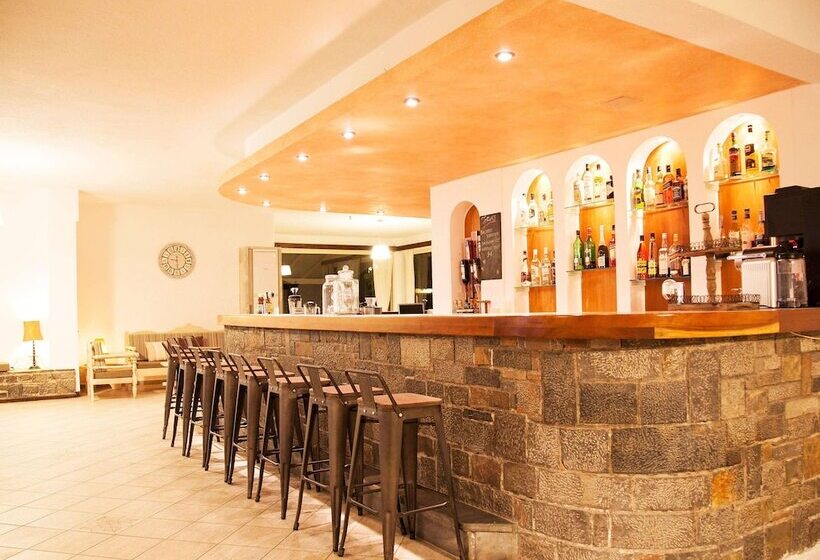 בית מלון כפרי Elpida Village