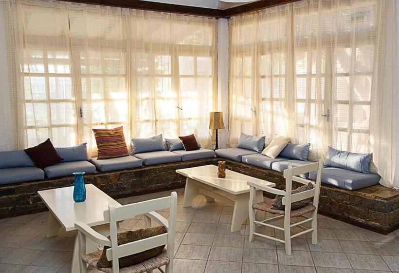 בית מלון כפרי Elpida Village