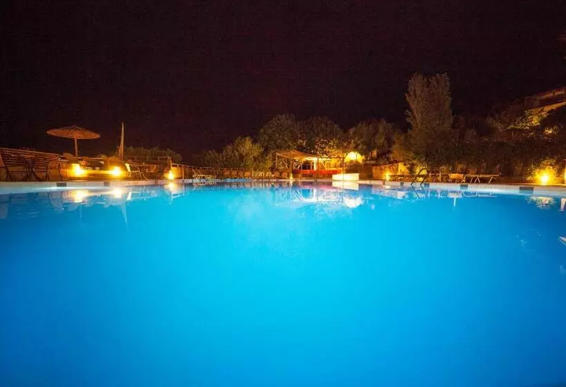 هتل Elpida Village