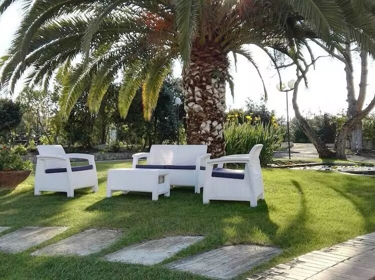 هتل Le Ginestre Family & Wellness