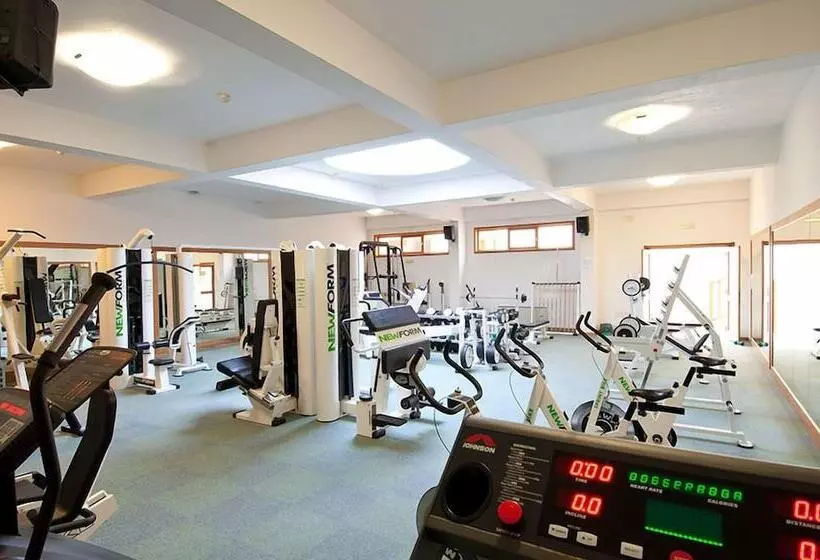 هتل Le Ginestre Family & Wellness