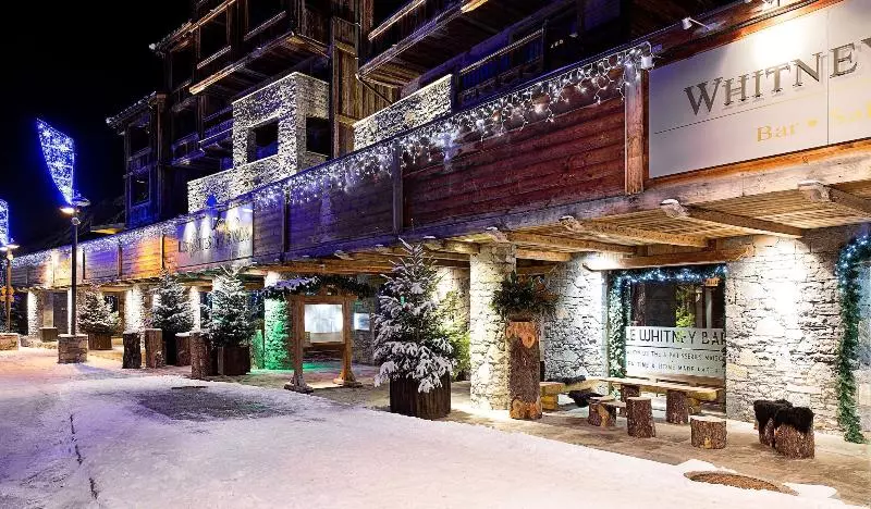 هتل Les Suites – Maison Bouvier