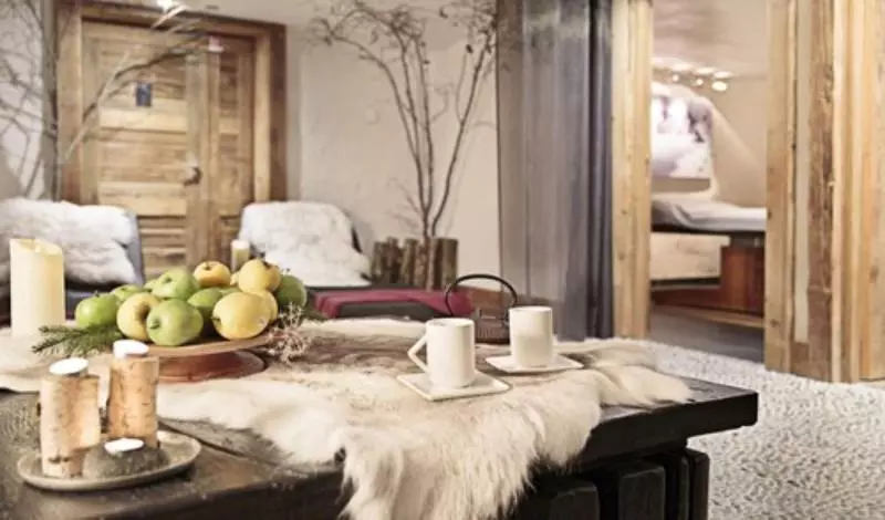 هتل Les Suites – Maison Bouvier