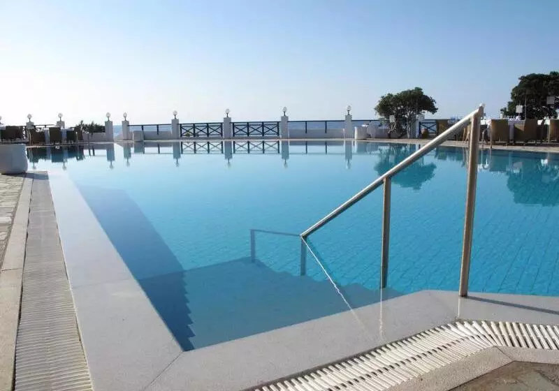 Отель Maritimo Beach