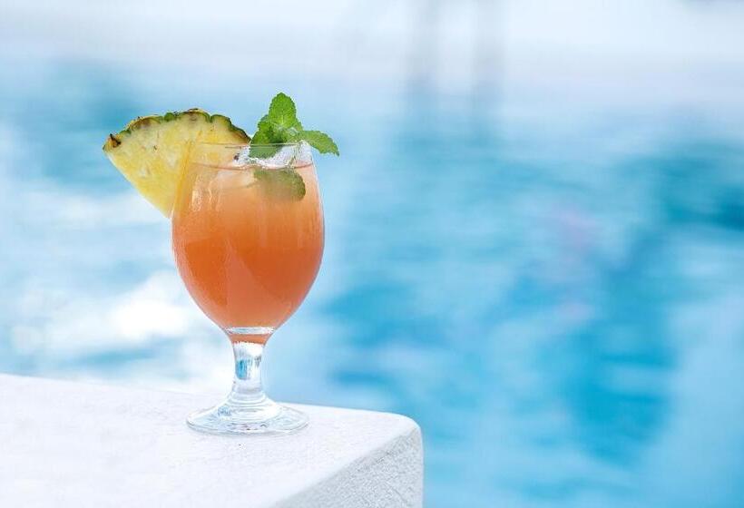 ホテル Maritimo Beach