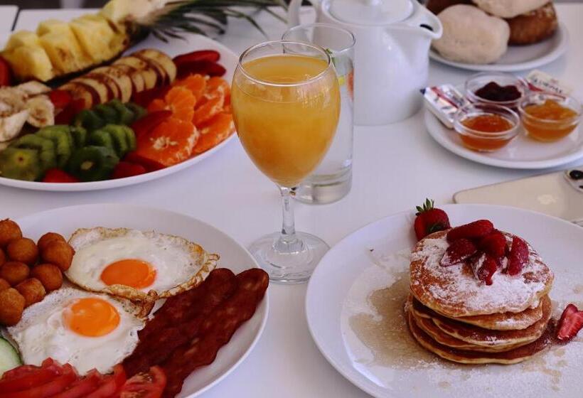 ホテル Maritimo Beach