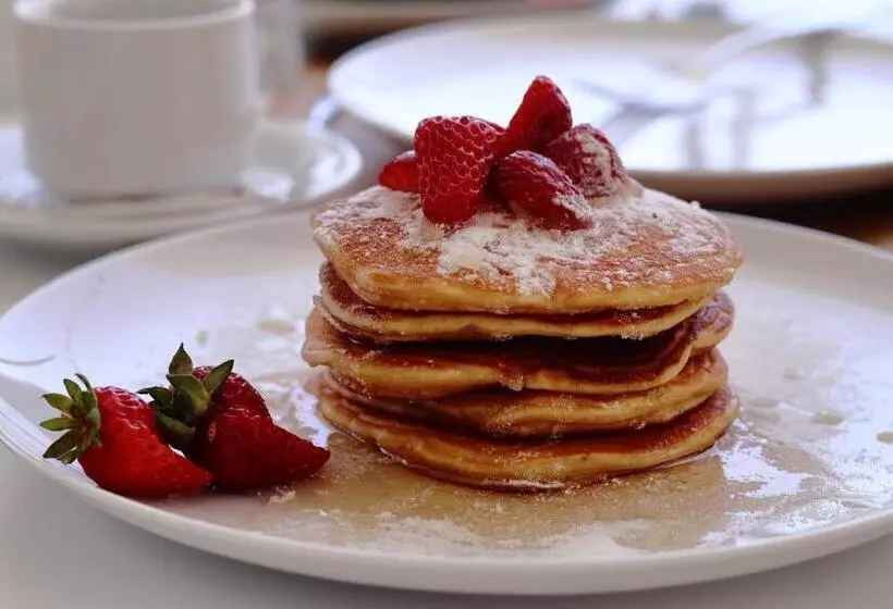 Отель Maritimo Beach