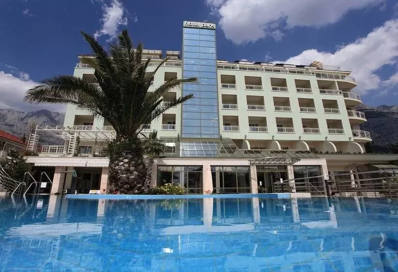 בית מלון כפרי Park Makarska