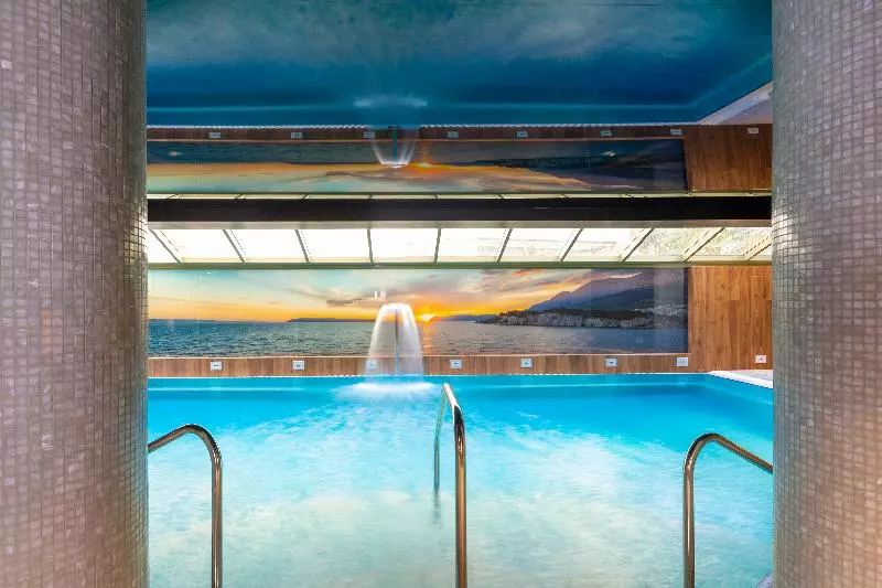 בית מלון כפרי Park Makarska