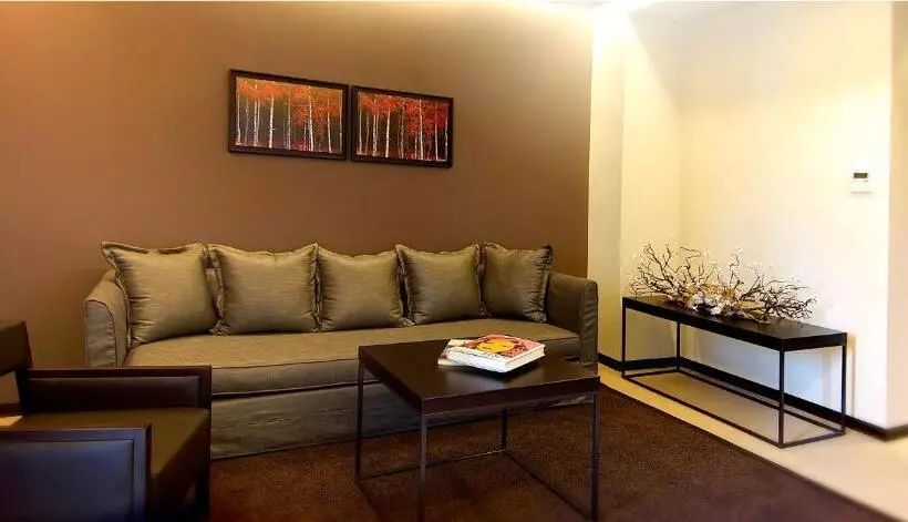 فندق Philippos Xenia