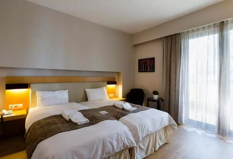 فندق Philippos Xenia