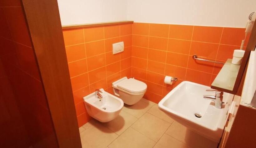 בית מלון כפרי Residence Dei Fiori