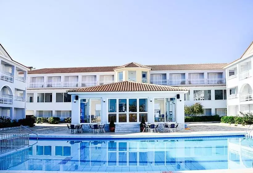 Hotel Meridien Beach