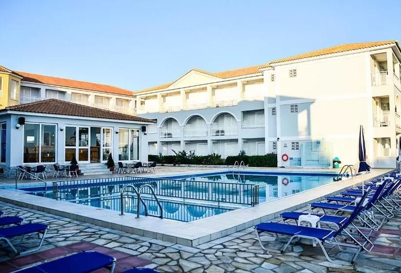 Hotel Meridien Beach