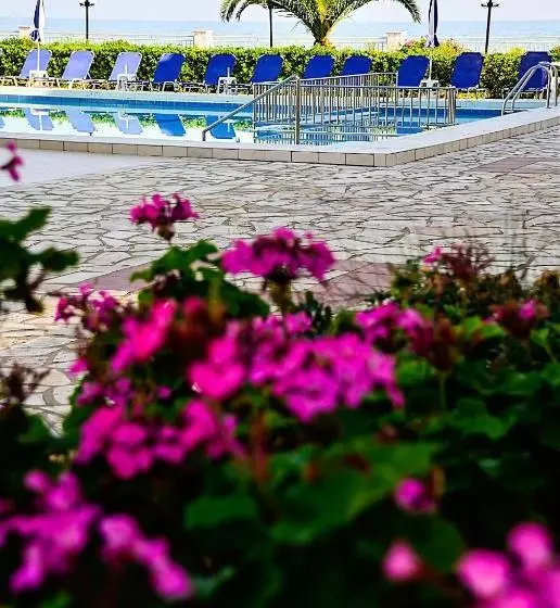 Hotel Meridien Beach