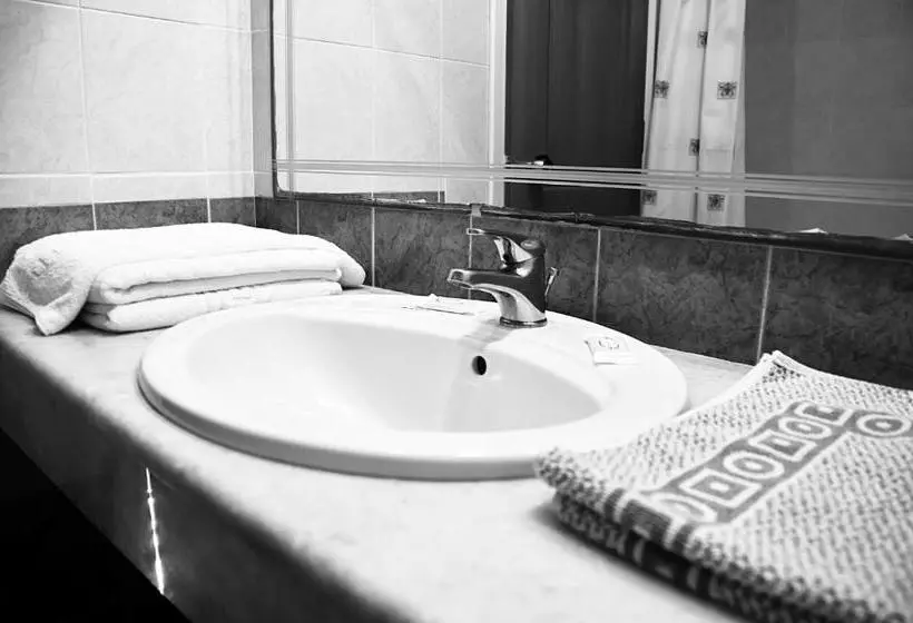 Hotel Meridien Beach