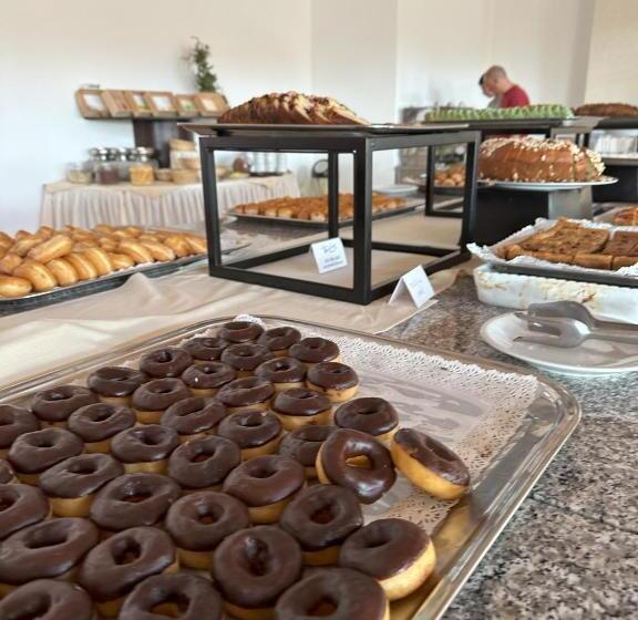 Отель Thàlas Club