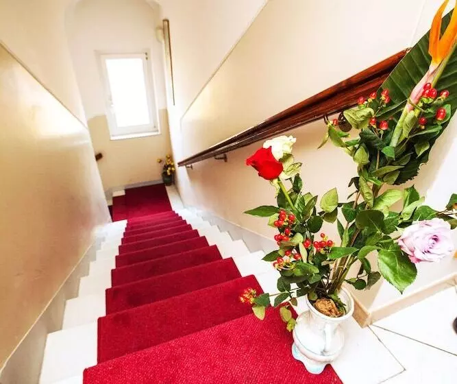 هتل Villa Il Castagno