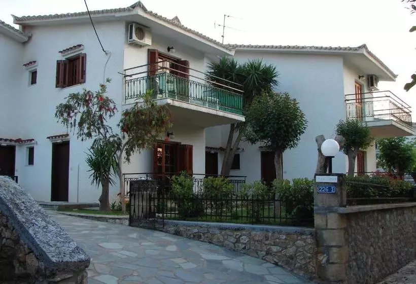 Villa Kosta Hotel & Apartments