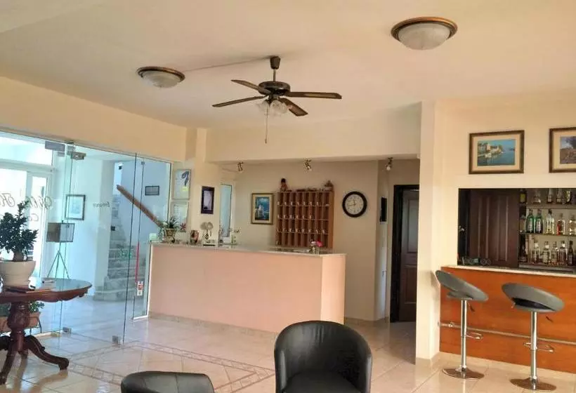 Villa Kosta Hotel & Apartments