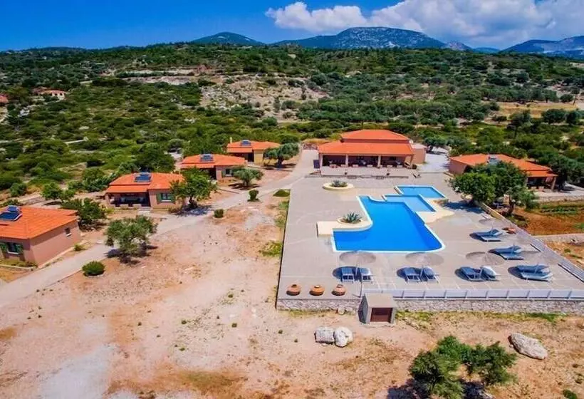 Mandilada Village