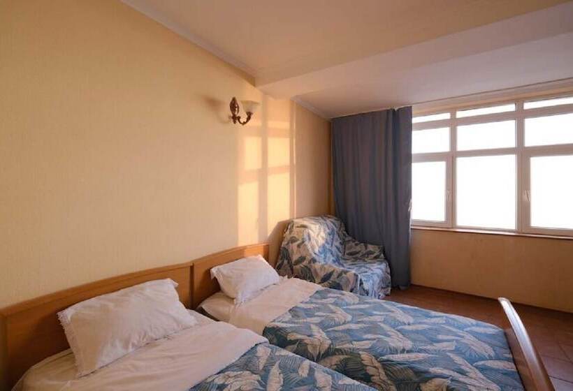 هتل Sea Outside Window