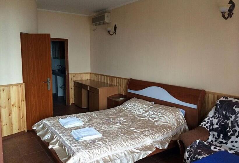 هتل Sea Outside Window