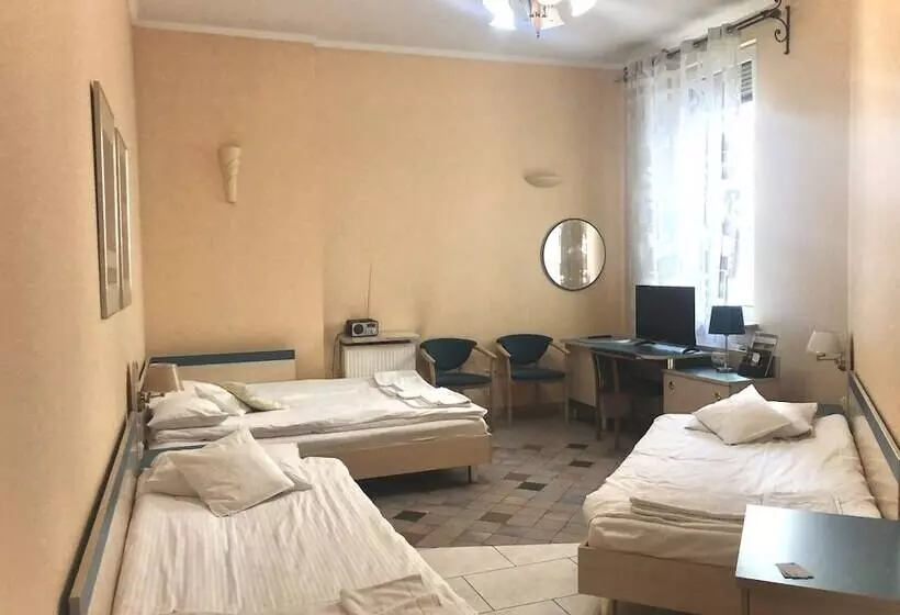 Hostelart