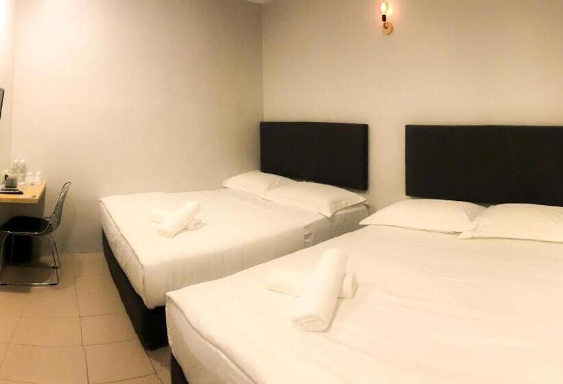 هتل Hako Xpress Skudai Baru