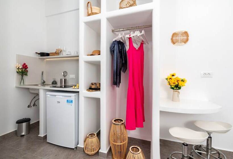 Pensionat Thallos Cave House And Apartments