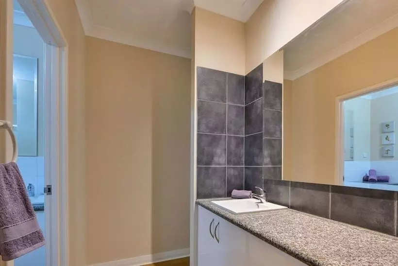 16 Crevalle Way