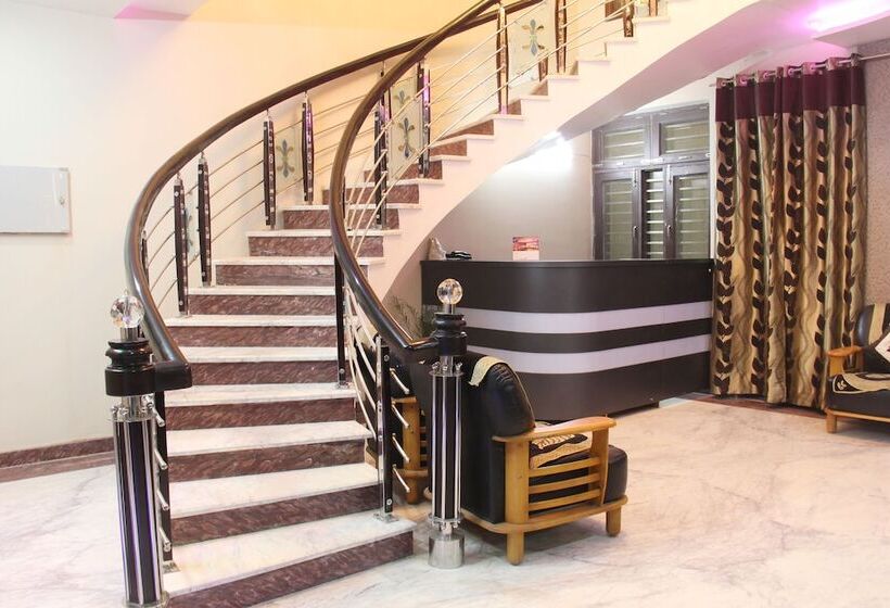 Fabhotel Queen Palace By Oyo Rooms