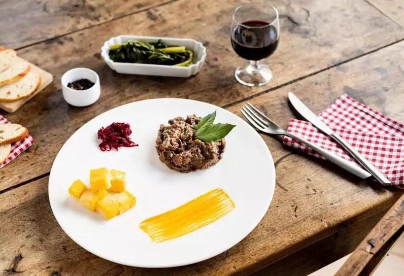 Hotelli Albergo Locanda Mistral