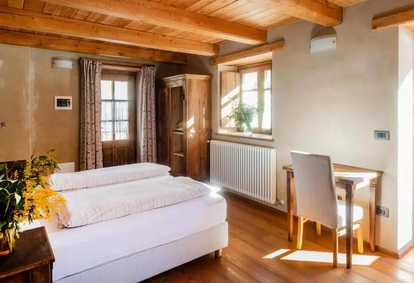 Hotelli Albergo Locanda Mistral