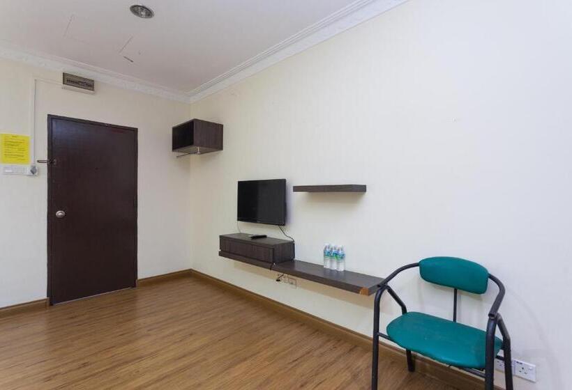 T P Hotel By Oyo Rooms