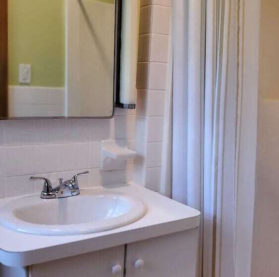 فندق Cozy Creek Cottages