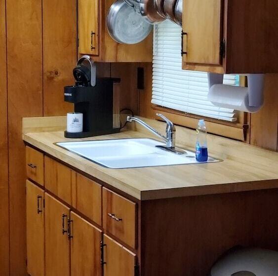 فندق Cozy Creek Cottages